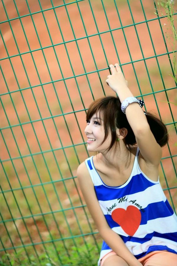    台湾正妹小猪Patty/杨宜轩《居安新村外拍》清新邻家女孩户外街拍写真集第8张图片