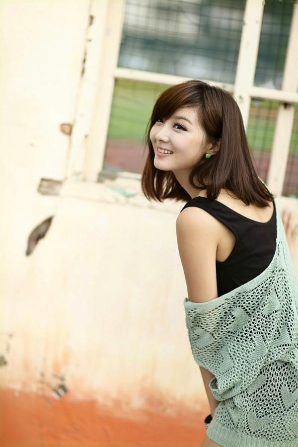    台湾正妹小猪Patty/杨宜轩《居安新村外拍》清新邻家女孩户外街拍写真集第31张图片