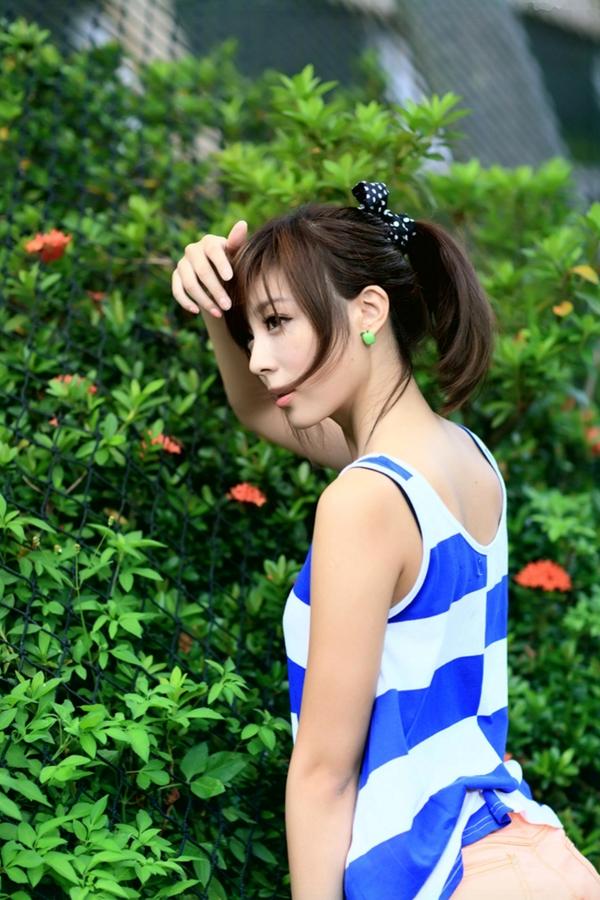    台湾正妹小猪Patty/杨宜轩《居安新村外拍》清新邻家女孩户外街拍写真集第34张图片