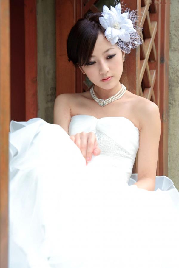    台湾正妹张凯洁/张允霏《日月潭+纸教堂(婚纱)》纯白婚纱写真，唯美户外大片，气质女神清新脱俗第5张图片