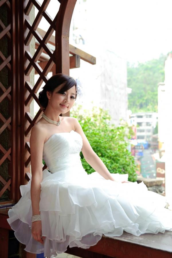    台湾正妹张凯洁/张允霏《日月潭+纸教堂(婚纱)》纯白婚纱写真，唯美户外大片，气质女神清新脱俗第8张图片
