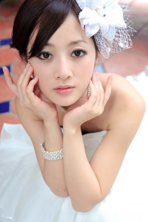    台湾正妹张凯洁/张允霏《日月潭+纸教堂(婚纱)》纯白婚纱写真，唯美户外大片，气质女神清新脱俗第14张图片
