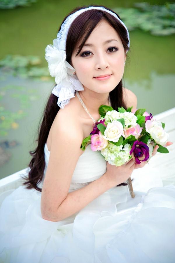    台湾正妹张凯洁/张允霏《日月潭+纸教堂(婚纱)》纯白婚纱写真，唯美户外大片，气质女神清新脱俗第35张图片