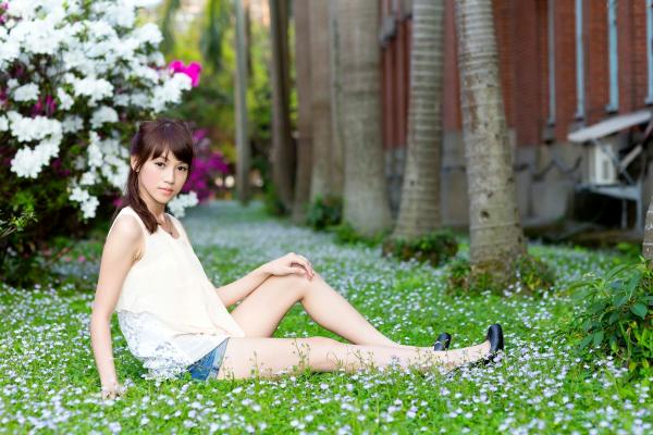    台湾模特Ariel外拍写真：清新校服与简约私房，治愈系甜美女神梦幻展现第9张图片