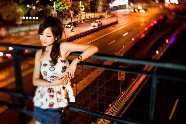    台湾正妹果子MM张允霏夜拍西门町街头时尚写真，甜美清纯展现都市街拍魅力第46张图片