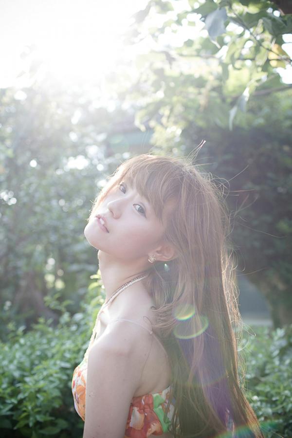    台湾正妹渔瑄邱俞瑄石门水库外拍写真，夏日清新花裙草帽女神清纯美照第5张图片