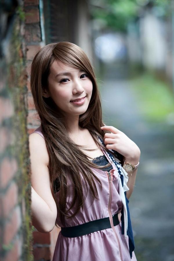    台湾正妹Kimi小步吕思莹《小港老巷街拍》清新甜美街头外拍个人写真集第15张图片