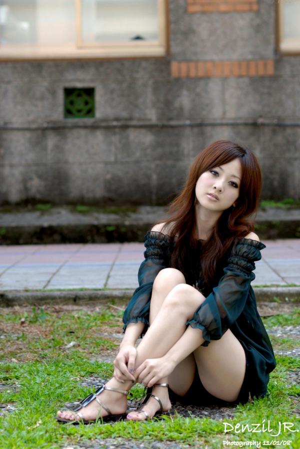    台湾正妹果子MM张允霏《台大外拍》第II部写真集，青春活力户外校园风清纯街拍第41张图片