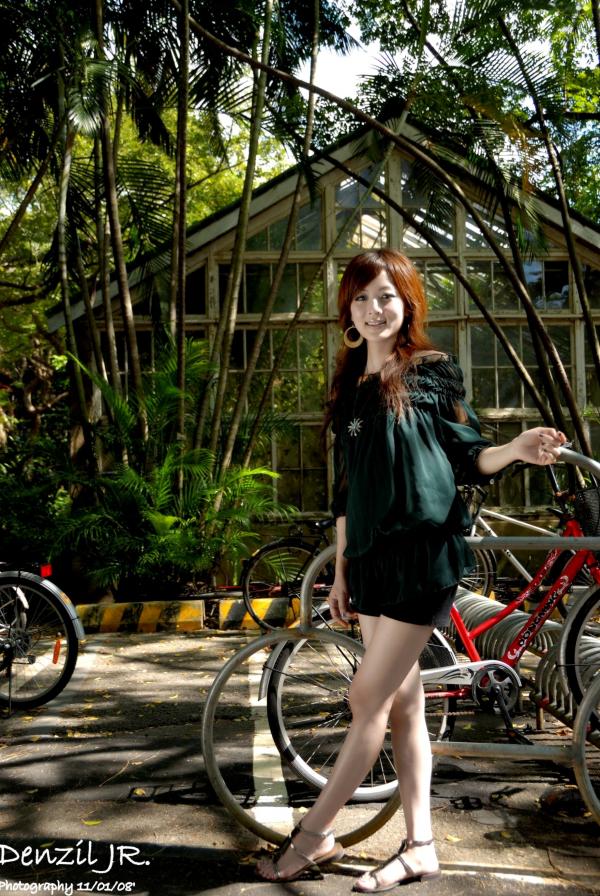    台湾正妹果子MM张允霏《台大外拍》第II部写真集，青春活力户外校园风清纯街拍第64张图片
