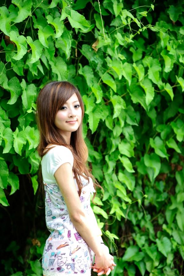    台湾正妹果子MM《國光社區外拍I》- 甜美碎花短裙户外清新旅拍，青春活力治愈系少女写真第5张图片