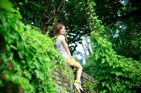    台湾正妹果子MM《國光社區外拍I》- 甜美碎花短裙户外清新旅拍，青春活力治愈系少女写真第7张图片
