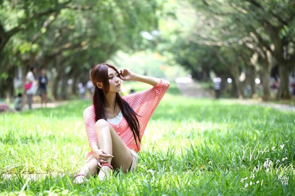    台湾正妹Winnie小雪庄咏惠户外清新私拍：粉色针织装演绎甜美治愈系氧气美女写真第19张图片