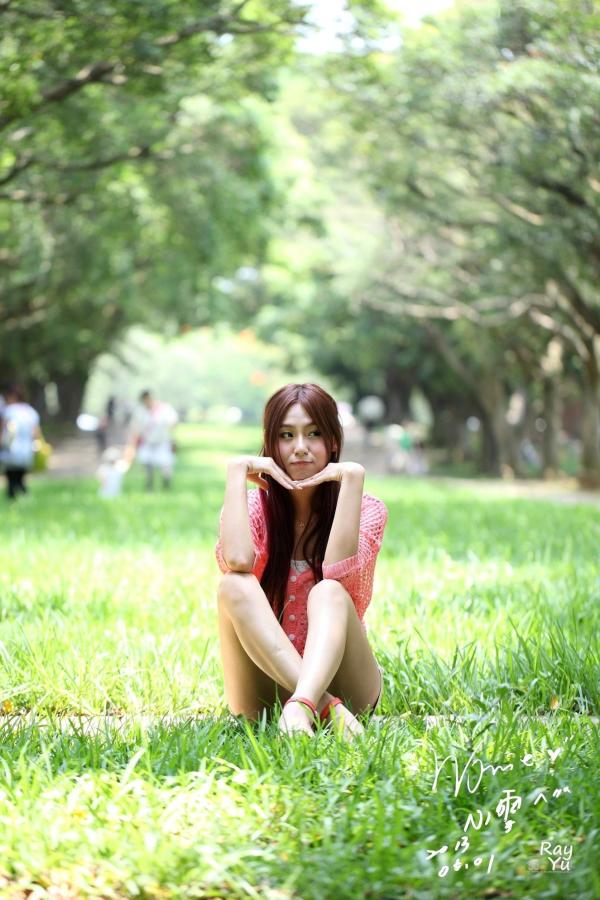    台湾正妹Winnie小雪庄咏惠户外清新私拍：粉色针织装演绎甜美治愈系氧气美女写真第24张图片