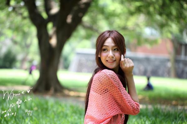    台湾正妹Winnie小雪庄咏惠户外清新私拍：粉色针织装演绎甜美治愈系氧气美女写真第28张图片