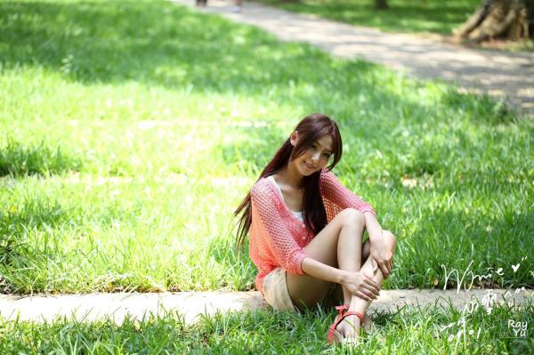    台湾正妹Winnie小雪庄咏惠户外清新私拍：粉色针织装演绎甜美治愈系氧气美女写真第34张图片