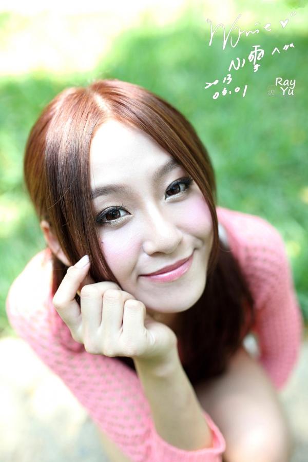    台湾正妹Winnie小雪庄咏惠户外清新私拍：粉色针织装演绎甜美治愈系氧气美女写真第55张图片