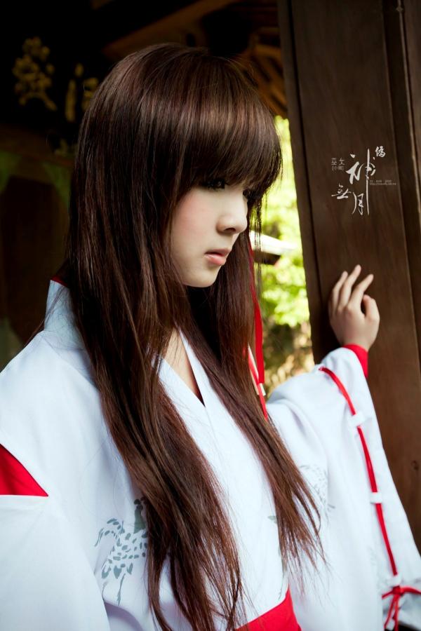    台湾正妹杨宜轩/Patty小猪《伪.神无月巫女》古风cosplay写真集，清纯气质完美还原日式巫女之美，古建筑背景展现冷艳灵动美感第26张图片