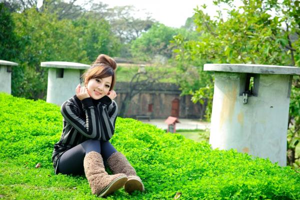    台湾正妹果子Mikako淡水外拍写真，清新甜美冬季穿搭尽显治愈系少女质感第59张图片