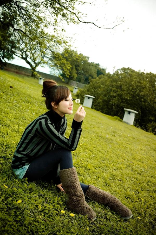    台湾正妹果子Mikako淡水外拍写真，清新甜美冬季穿搭尽显治愈系少女质感第66张图片