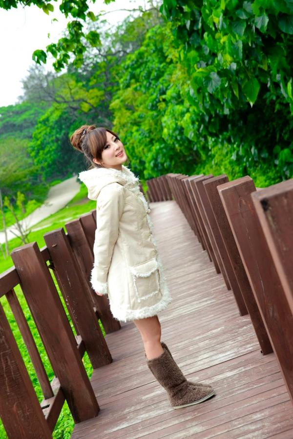    台湾正妹果子Mikako淡水外拍写真，清新甜美冬季穿搭尽显治愈系少女质感第74张图片