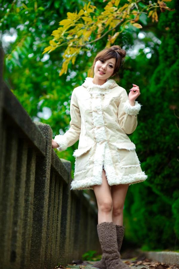    台湾正妹果子Mikako淡水外拍写真，清新甜美冬季穿搭尽显治愈系少女质感第86张图片