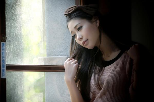    台湾女神佳贝儿《唯美时尚外拍》户外写真，清纯侧颜与迷人光影的视觉盛宴第27张图片