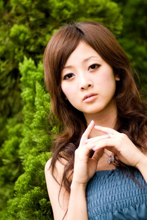    台湾正妹张凯洁/张允霏《士林官邸》清新户外外拍，自然园林间邻家女孩甜美时刻，高清人物写真摄影第25张图片