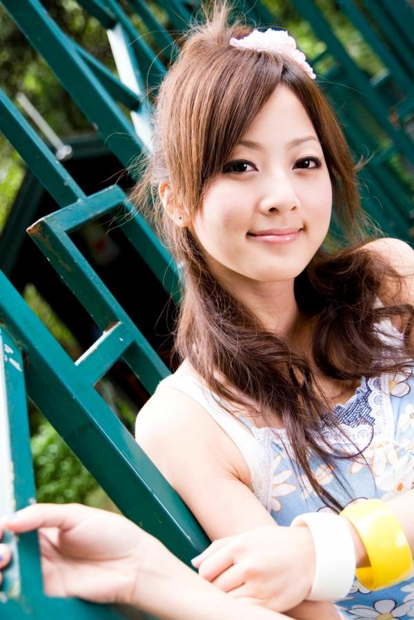    台湾正妹张凯洁/张允霏《士林官邸》清新户外外拍，自然园林间邻家女孩甜美时刻，高清人物写真摄影第52张图片