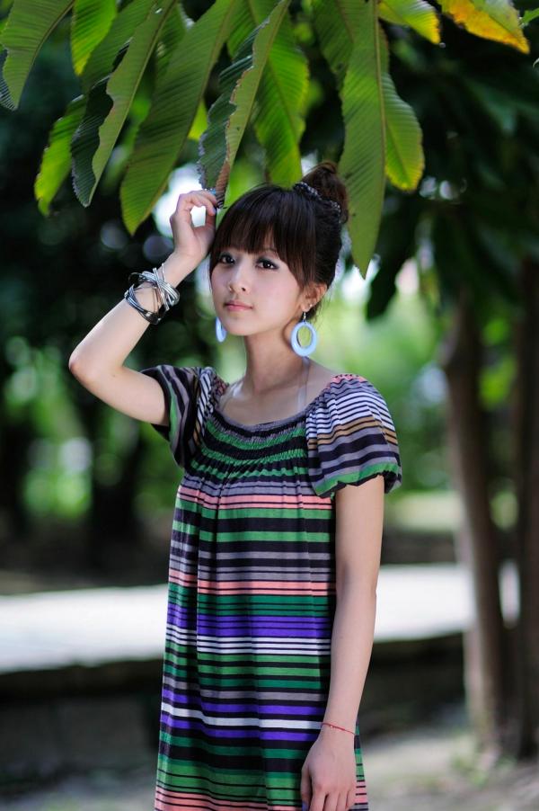    台湾正妹张凯洁（果子MM）士林官邸清新户外写真，展现灵动甜美少女范儿，高清图片集第19张图片