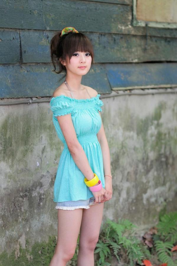    台湾正妹张凯洁（果子MM）士林官邸清新户外写真，展现灵动甜美少女范儿，高清图片集第38张图片