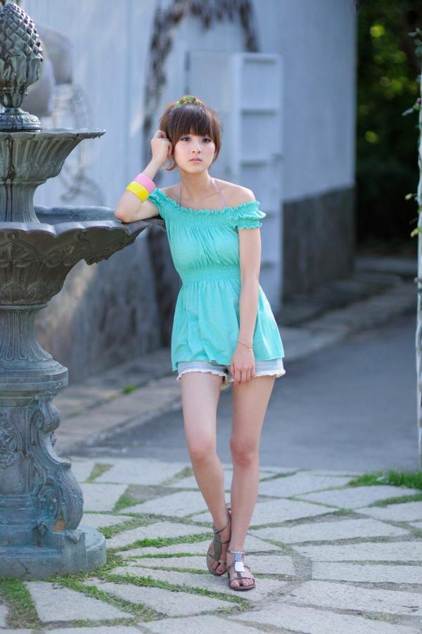    台湾正妹张凯洁（果子MM）士林官邸清新户外写真，展现灵动甜美少女范儿，高清图片集第48张图片