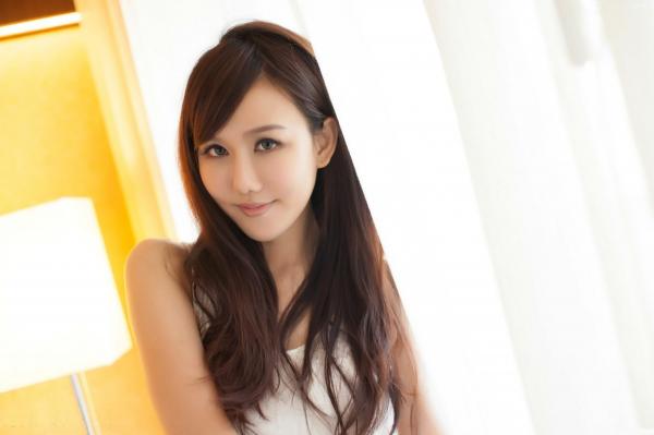    台湾正妹林瑞瑜Sara私房写真，冷艳湿身诱惑与清新家居美腿合集第12张图片