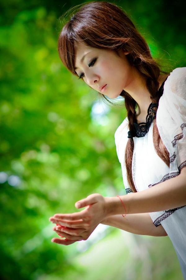    台湾正妹张凯洁大湖公园清新外拍写真_气质少女白裙唯美治愈系街拍第44张图片