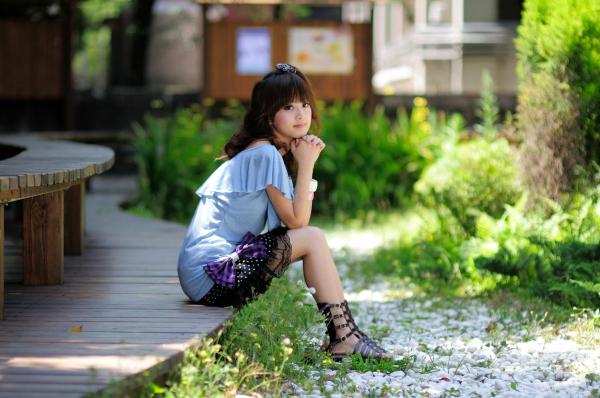    台湾正妹果子Mikako台大法商学院清纯少女外拍写真，清新甜美校园风户外街拍，治愈系邻家女孩写真集第25张图片