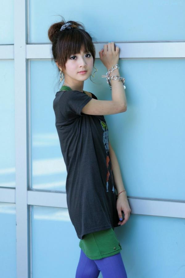    台湾正妹果子Mikako台大法商学院清纯少女外拍写真，清新甜美校园风户外街拍，治愈系邻家女孩写真集第64张图片