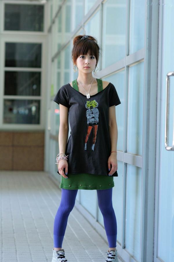    台湾正妹果子Mikako台大法商学院清纯少女外拍写真，清新甜美校园风户外街拍，治愈系邻家女孩写真集第65张图片