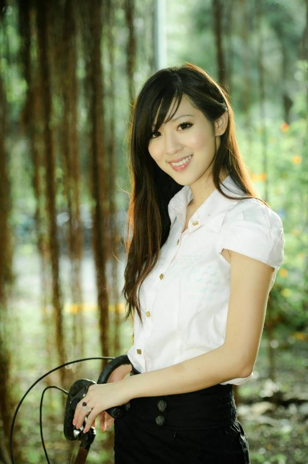    台湾女神韩雨洁Gennie清新唯美户外写真，甜美邻家风，治愈系生活外拍高清套图第9张图片