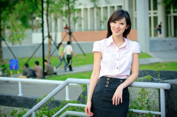    台湾女神韩雨洁Gennie清新唯美户外写真，甜美邻家风，治愈系生活外拍高清套图第16张图片