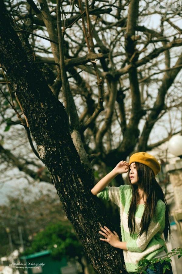    台湾正妹Winnie小雪与晶晶（金允乔）港澳清新街拍写真，百变造型演绎都市时尚潮流第51张图片