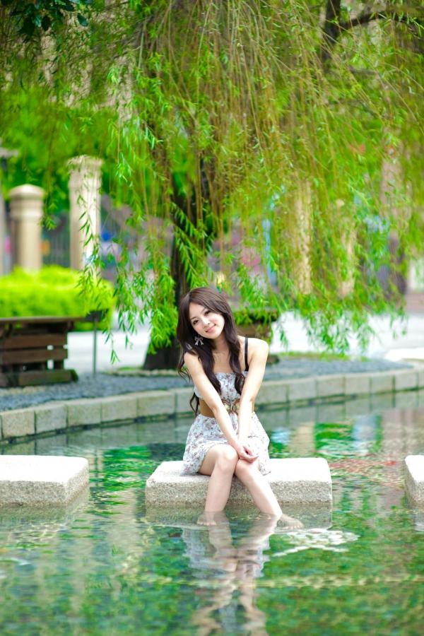    台湾正妹果子MM张允霏《水博馆》外拍集，清新治愈系邻家女孩户外写真第20张图片