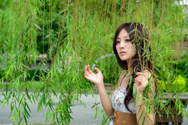    台湾正妹果子MM张允霏《水博馆》外拍集，清新治愈系邻家女孩户外写真第21张图片