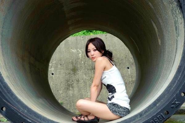    台湾正妹果子MM张允霏《水博馆》外拍集，清新治愈系邻家女孩户外写真第35张图片