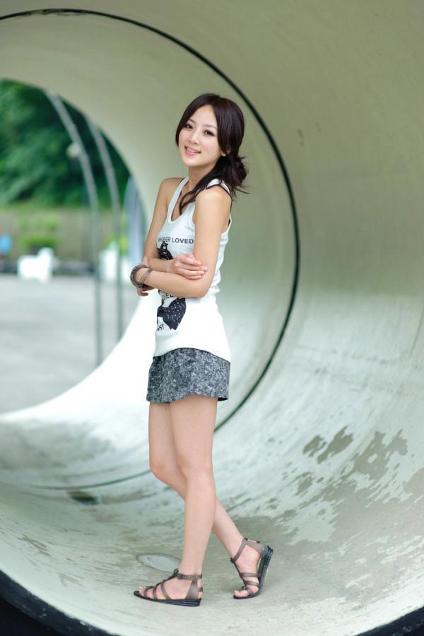    台湾正妹果子MM张允霏《水博馆》外拍集，清新治愈系邻家女孩户外写真第40张图片
