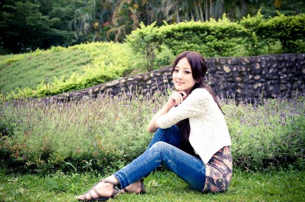    台湾正妹果子MM张允霏《水博馆》外拍集，清新治愈系邻家女孩户外写真第49张图片