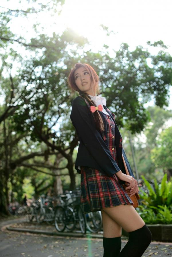    台湾正妹廖挺伶Kila晶晶极品学妹主题写真，清纯学院风校园制服户外街拍女神第9张图片
