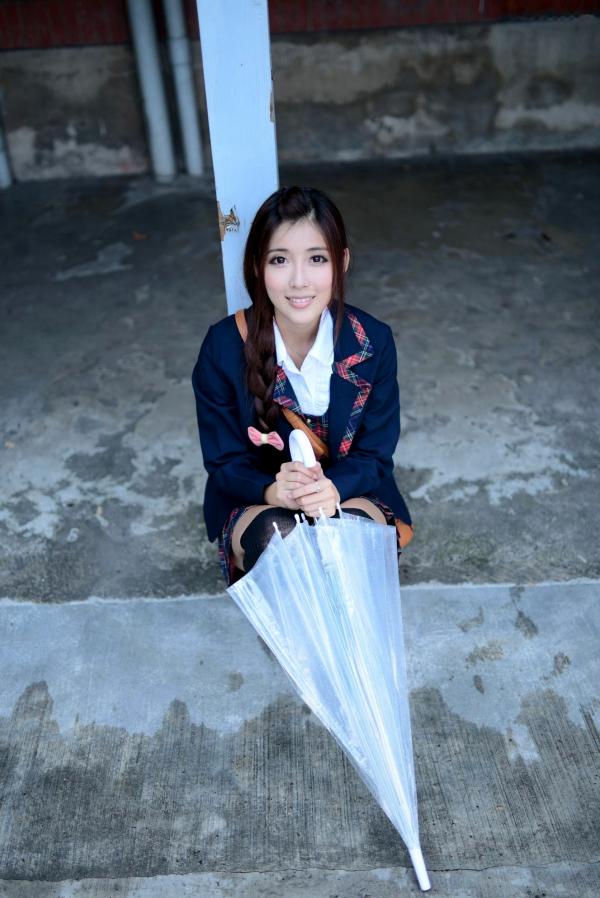   台湾正妹廖挺伶Kila晶晶极品学妹主题写真，清纯学院风校园制服户外街拍女神第18张图片