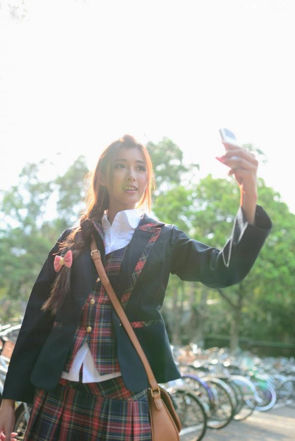    台湾正妹廖挺伶Kila晶晶极品学妹主题写真，清纯学院风校园制服户外街拍女神第40张图片