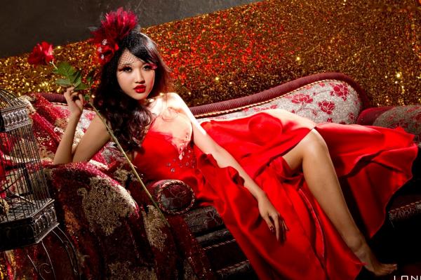    台湾腿模陈玮廷Jill《婚纱之红》写真，红色抹胸礼服名媛风大片，性感红唇御姐范，华丽复古风写真集第6张图片
