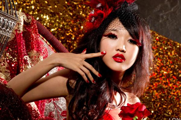    台湾腿模陈玮廷Jill《婚纱之红》写真，红色抹胸礼服名媛风大片，性感红唇御姐范，华丽复古风写真集第7张图片