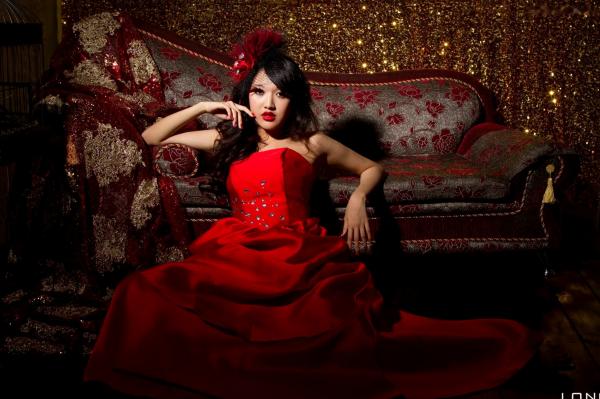    台湾腿模陈玮廷Jill《婚纱之红》写真，红色抹胸礼服名媛风大片，性感红唇御姐范，华丽复古风写真集第37张图片